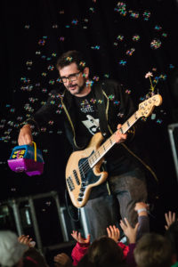 Sonntag, 21. Juni 2015, Schmitten. Brunch und Kinderkonzert mit Ani and the Flowers am 7. Schmittner Openair. Ani and the Flowers for Kids.